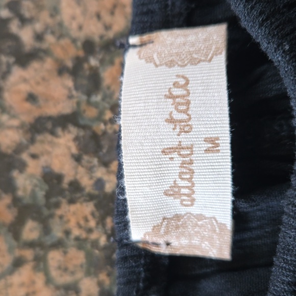 Altar'd state top M - Picture 2 of 4